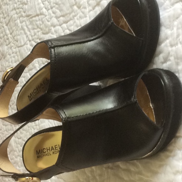 Michael Kors Shoes - Michael Kors Gadsby Sling